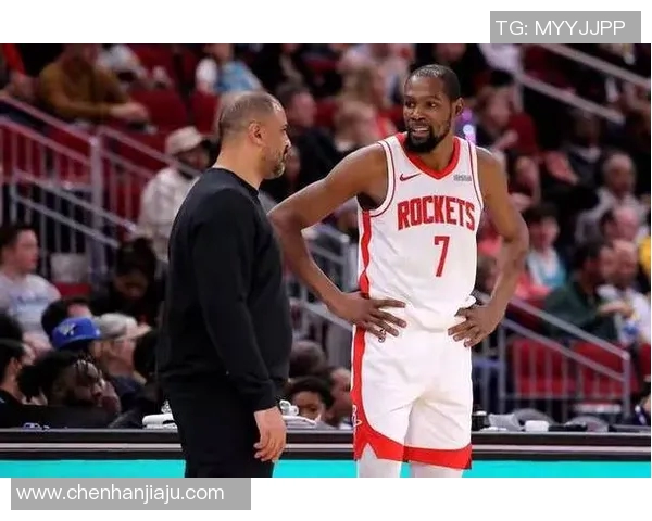 赢球却让球迷揪心:37岁杜兰特背靠背苦战39分钟,累出8次失误!火箭106-99开拓者 赢球却让球迷揪心:37岁杜兰特背靠背苦战39分钟,累出8次失误!火箭106-99开拓者